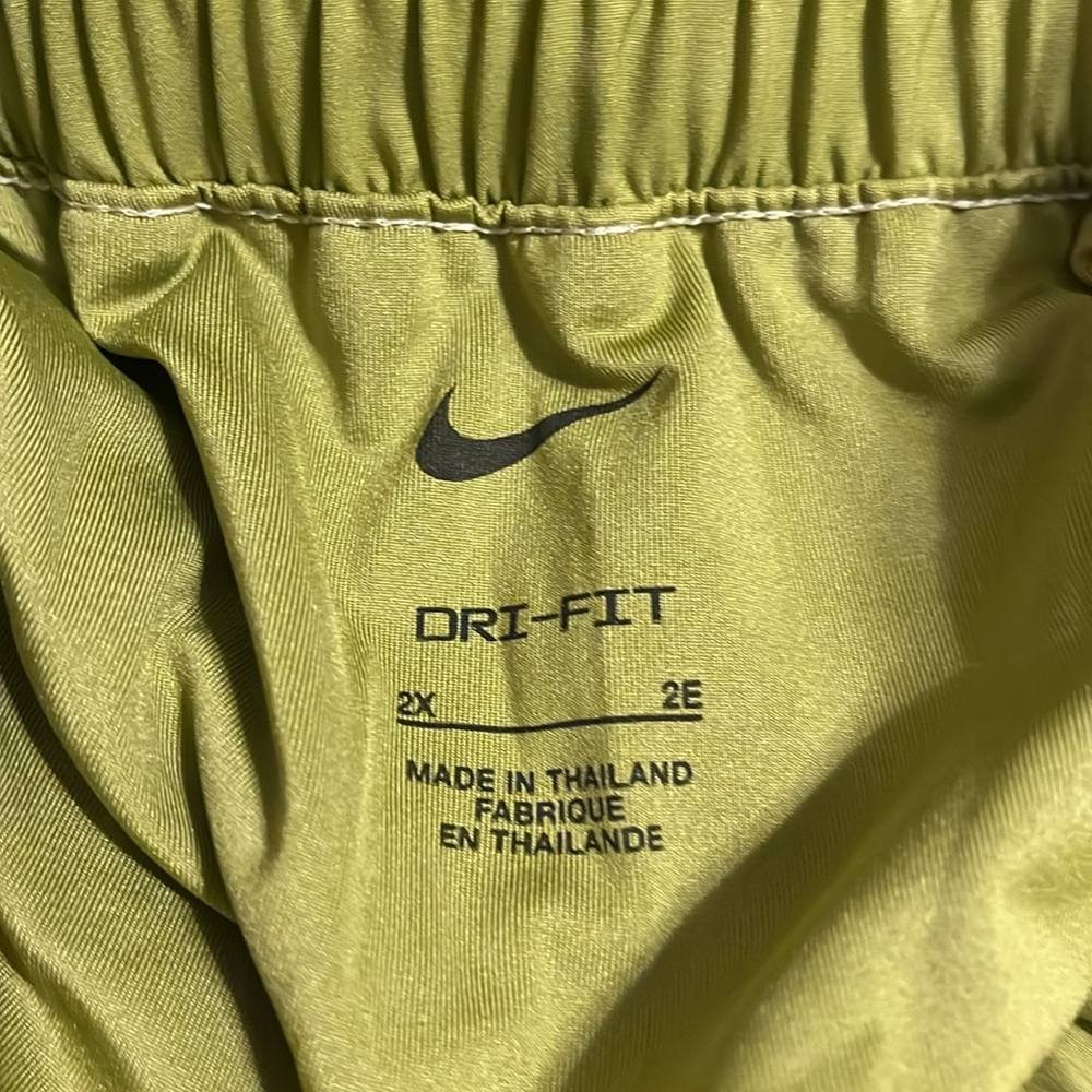 NWT NIKE Moss/Silver Womens One Ultra High-Waisted Dri-FIT 3" Brief-Lined Shorts - Picture 8 of 16